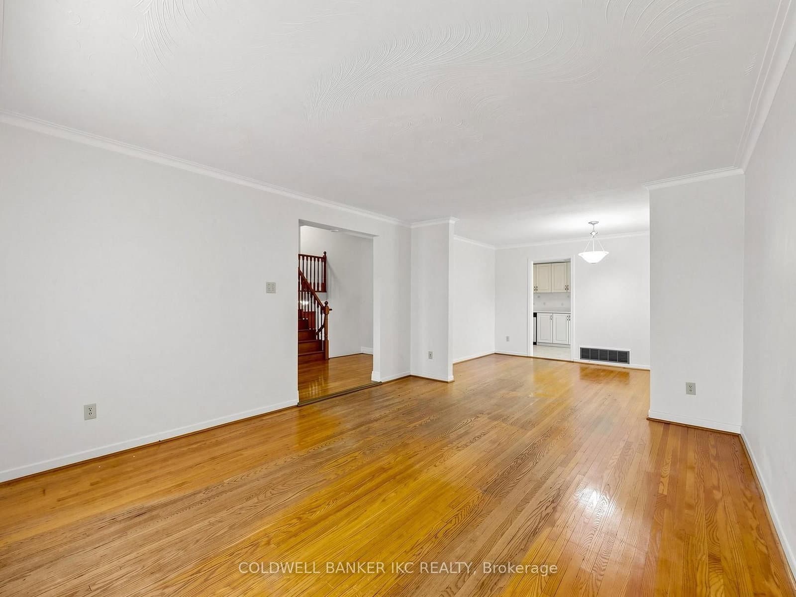 2220 Springfield Court - Image 6