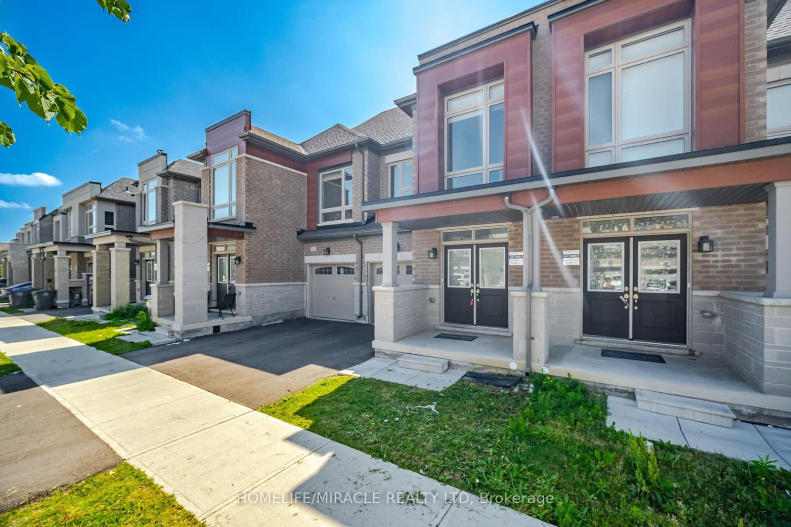 19 Donald Ficht Crescent - Image 1
