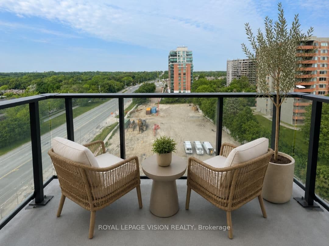 4010 Eglinton Avenue W, Unit 811 - Image 4