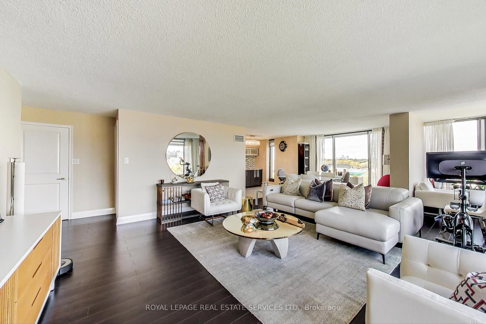 2045 Lake Shore Boulevard W, Unit 1110 - Image 1