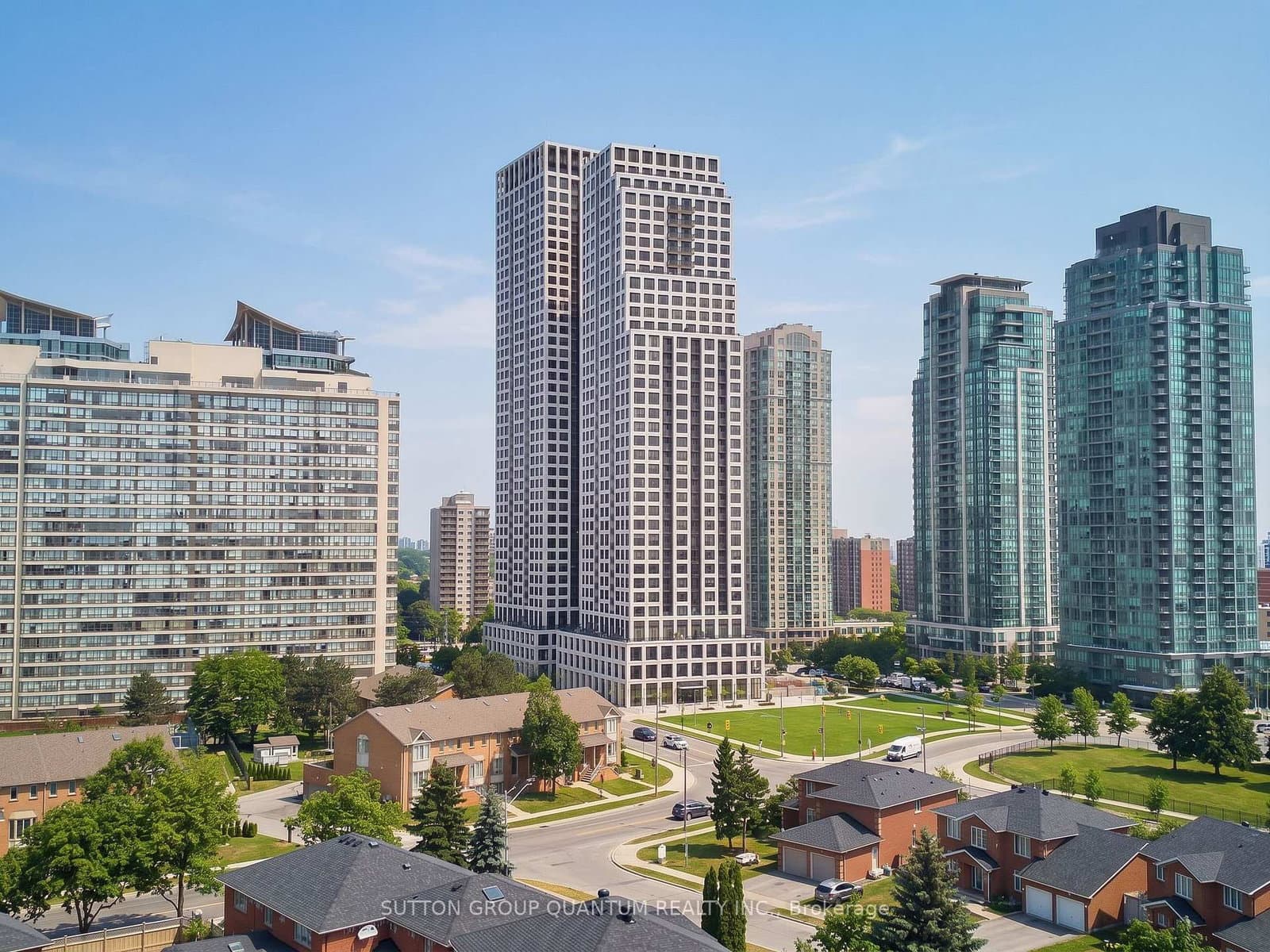 30 Elm Drive, Unit 1607