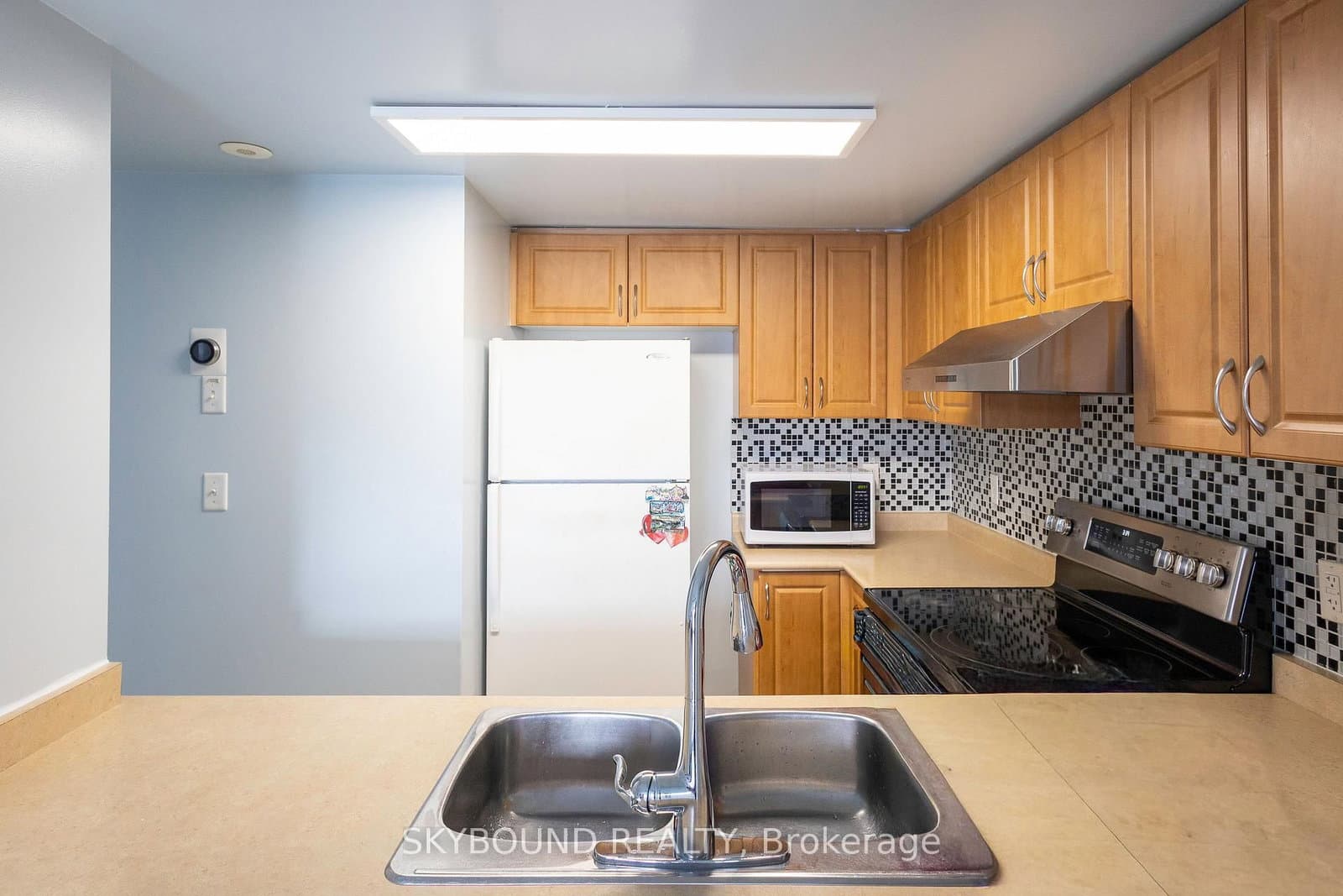 3043 Finch Avenue W, Unit 2033 - Image 3