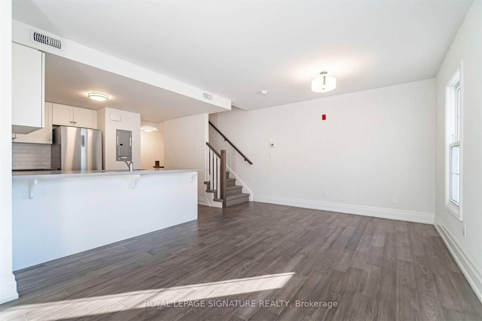 760 Lakeshore Road E, Unit 202 - Image 6
