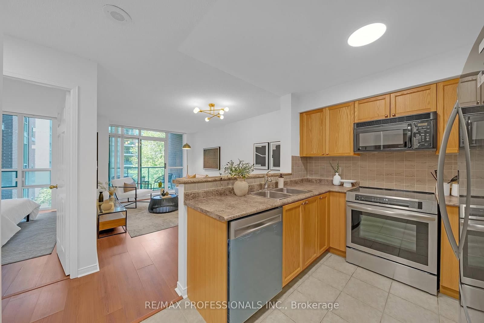 9 Michael Power Place, Unit 402 - Image 4