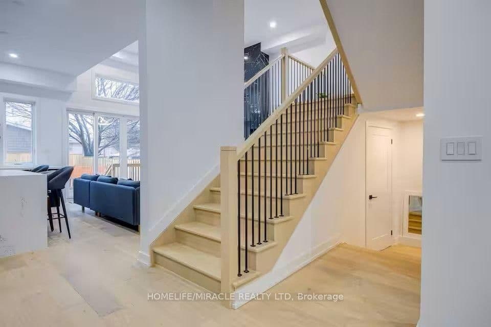 100 Macdonald Street, Unit Main & Upper Level - Image 3