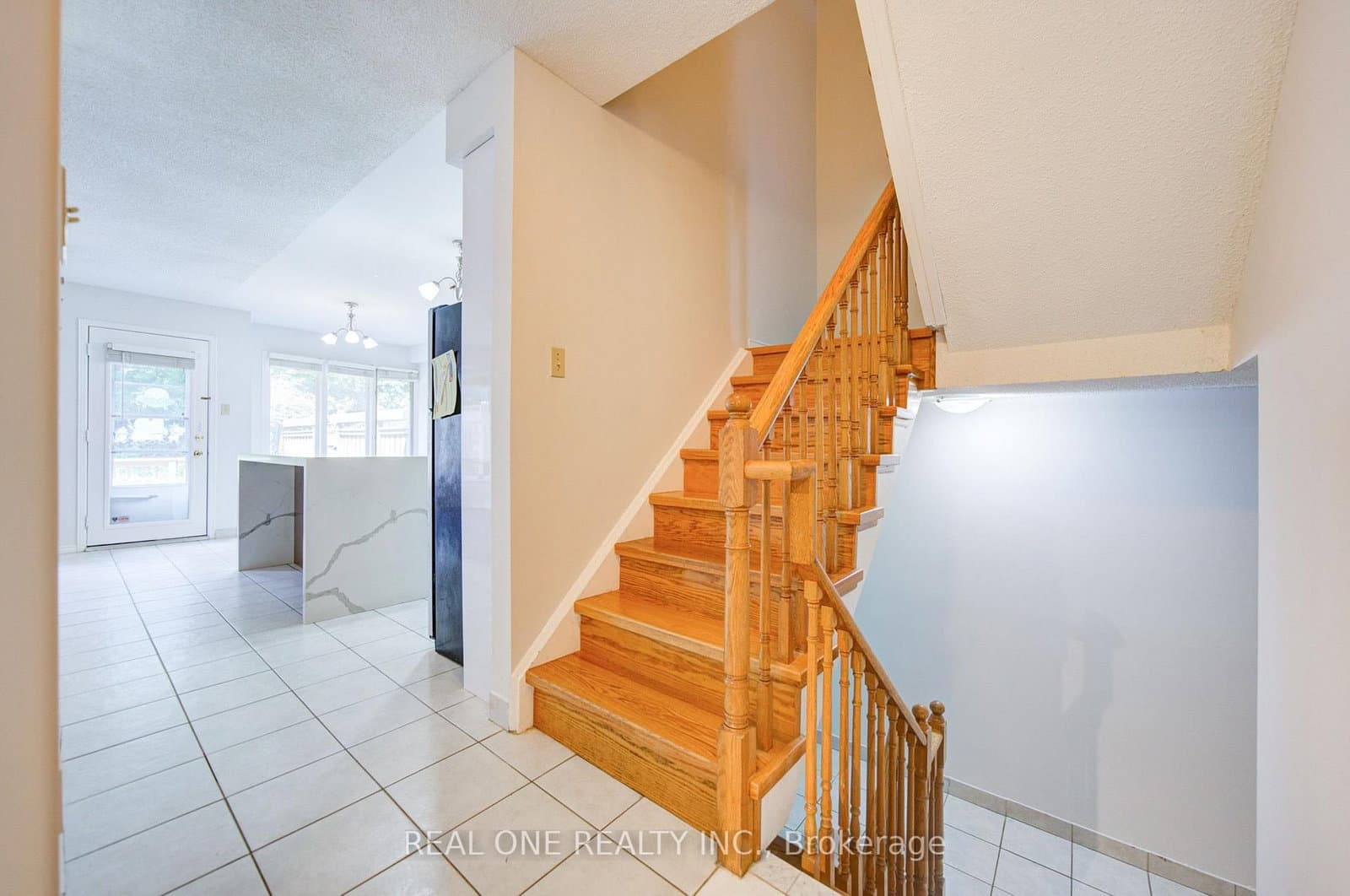 2593 Addingham Crescent - Image 3