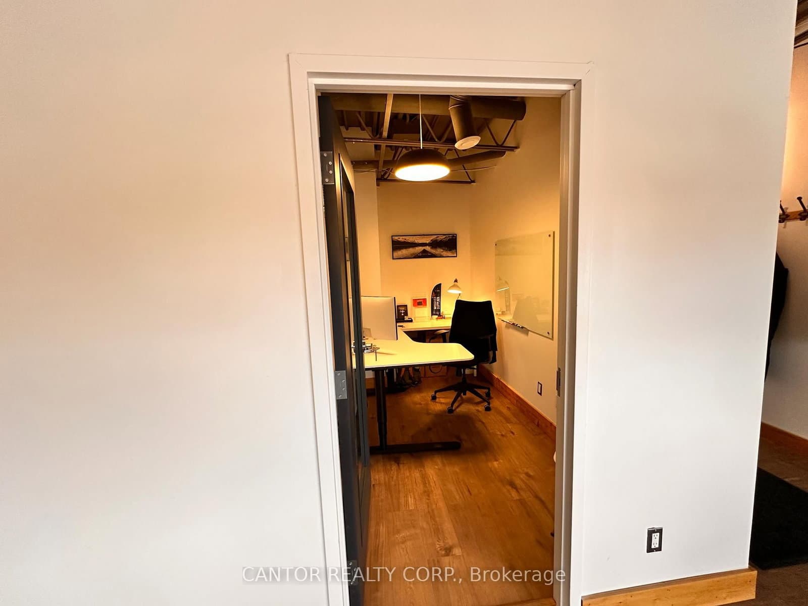 371A RICHMOND Road, Unit 6 - Image 4