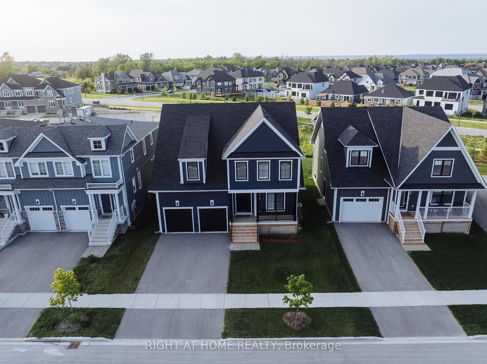114 Black Willow Crescent - Image 2