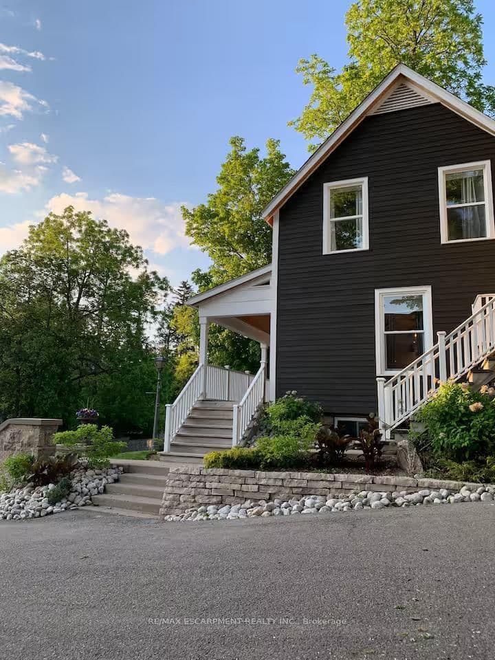 426 Wilson Street E, Unit 1 - Image 6