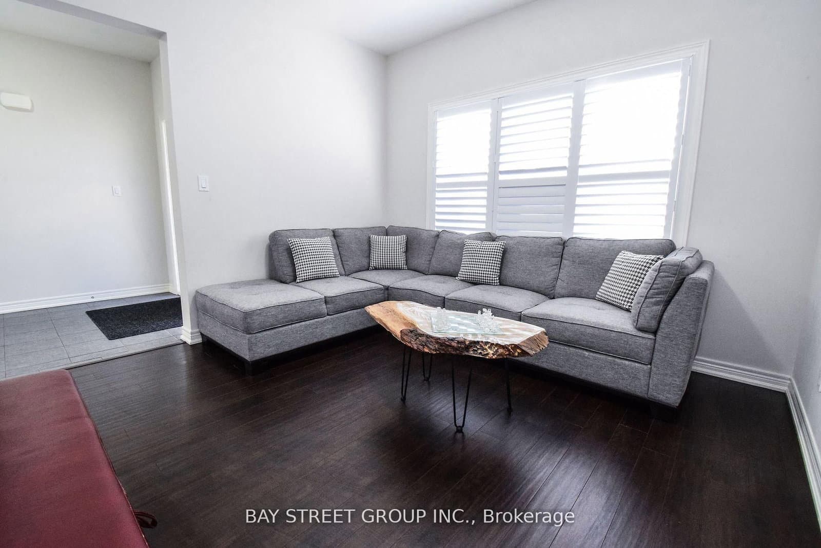 490 S Silverwood Avenue - Image 4