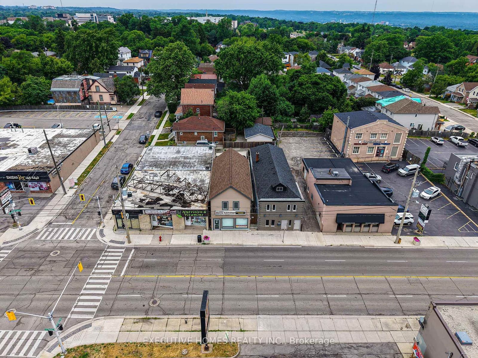582 Upper James Street - Image 2