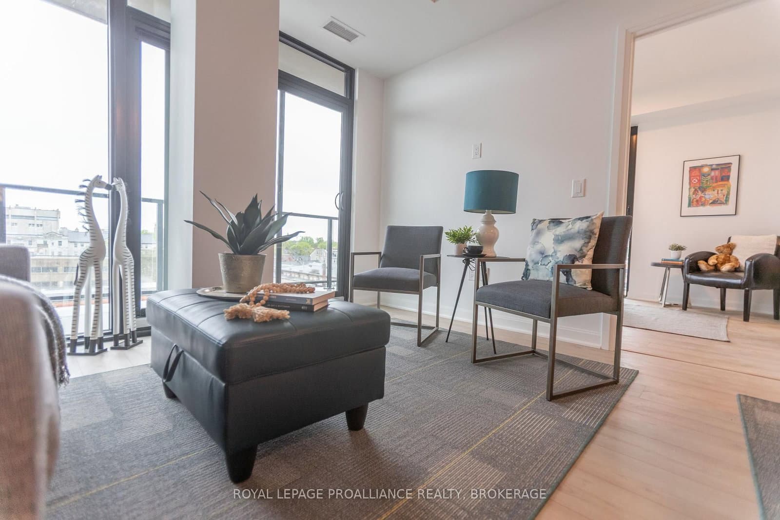 223 Princess Street, Unit 605 - Image 5