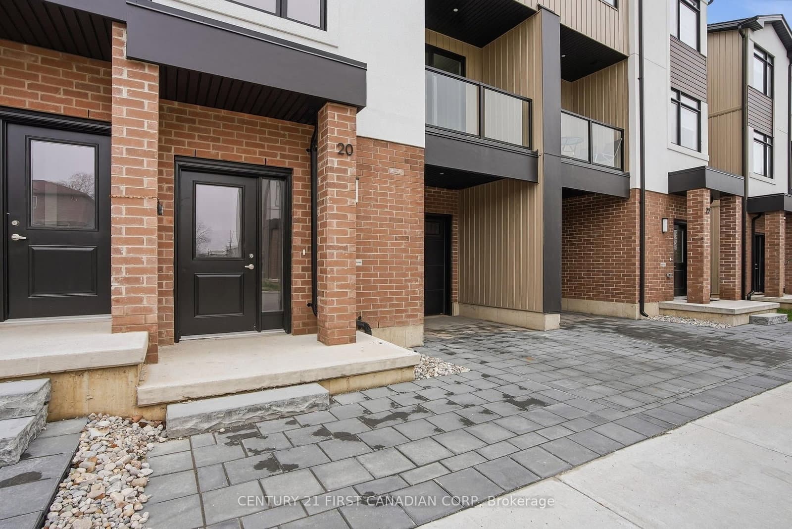 349 Southdale Road E, Unit 16 - Image 3