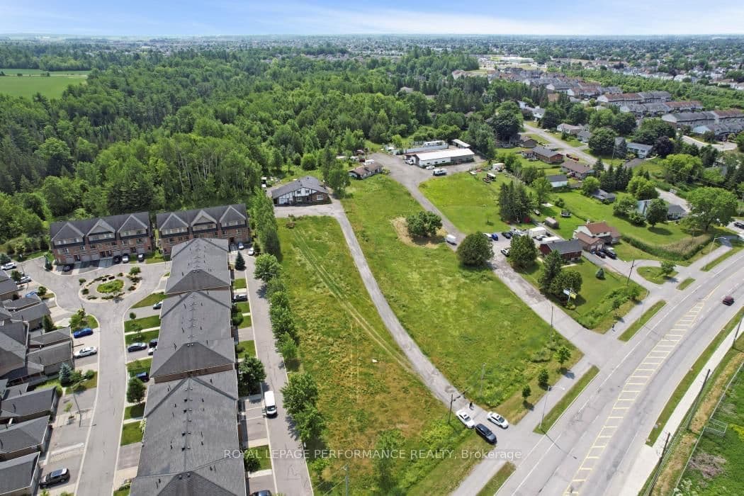 1016 Old Montreal Road - Image 2