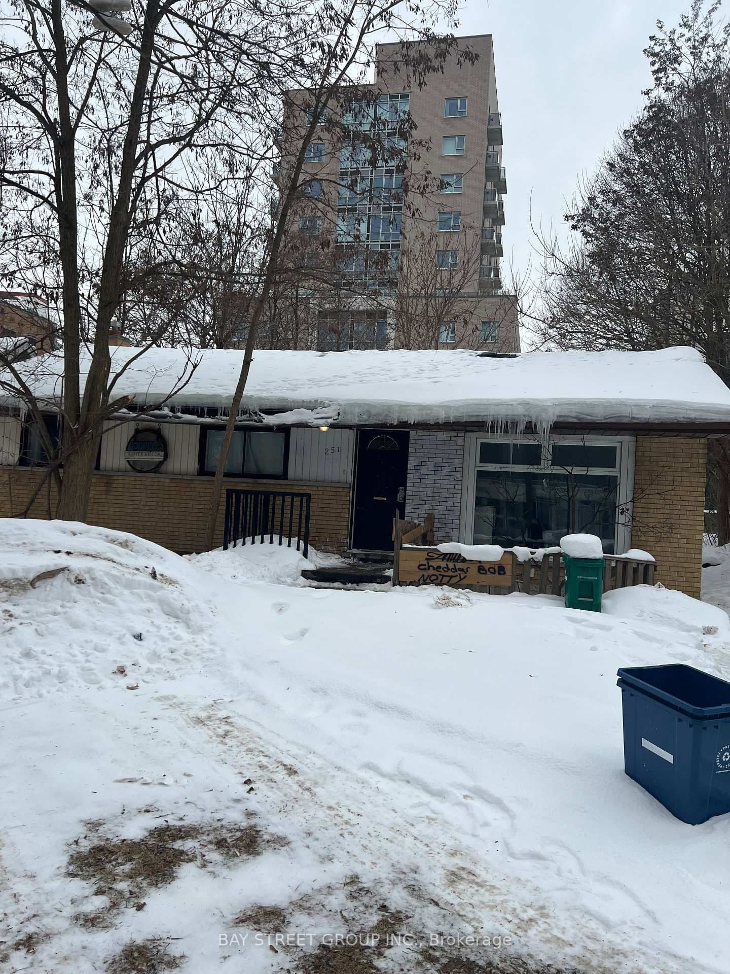 249 Sunview Street - Image 4