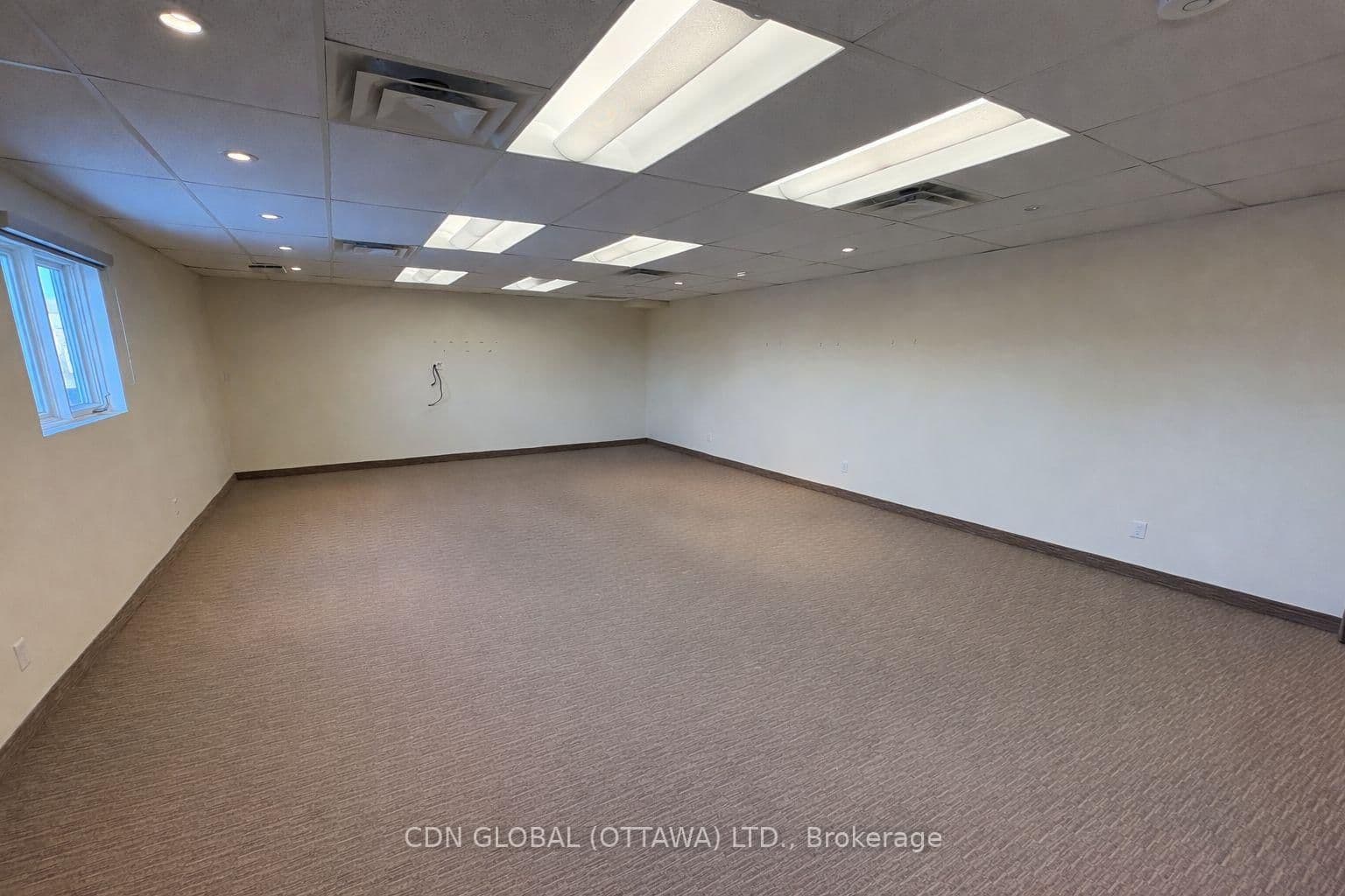 381 Richmond Road - Image 3