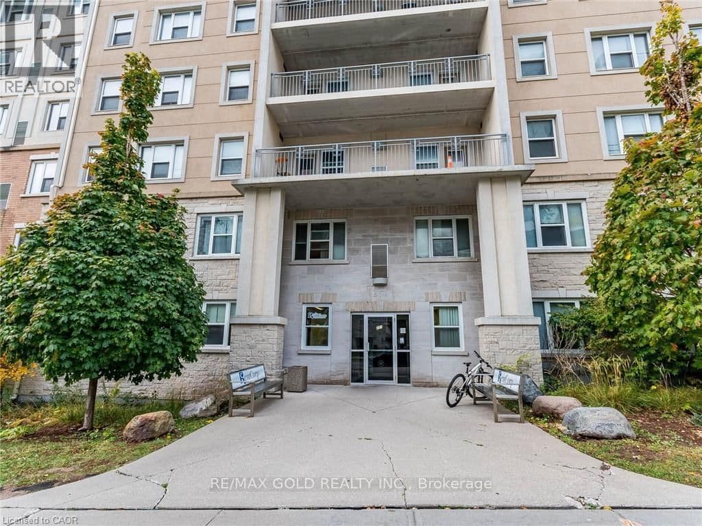 251 Lester Street, Unit 402 - Image 4