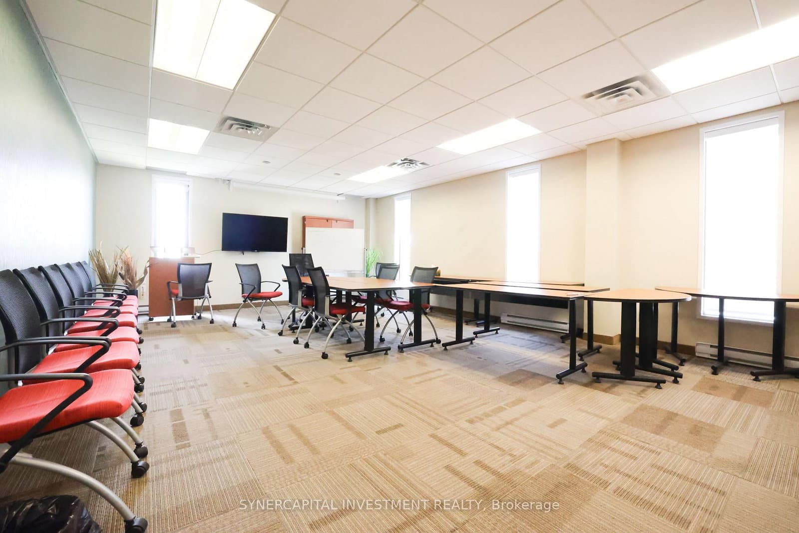 1376 Bank Street, Unit 501 Furnished - Image 5