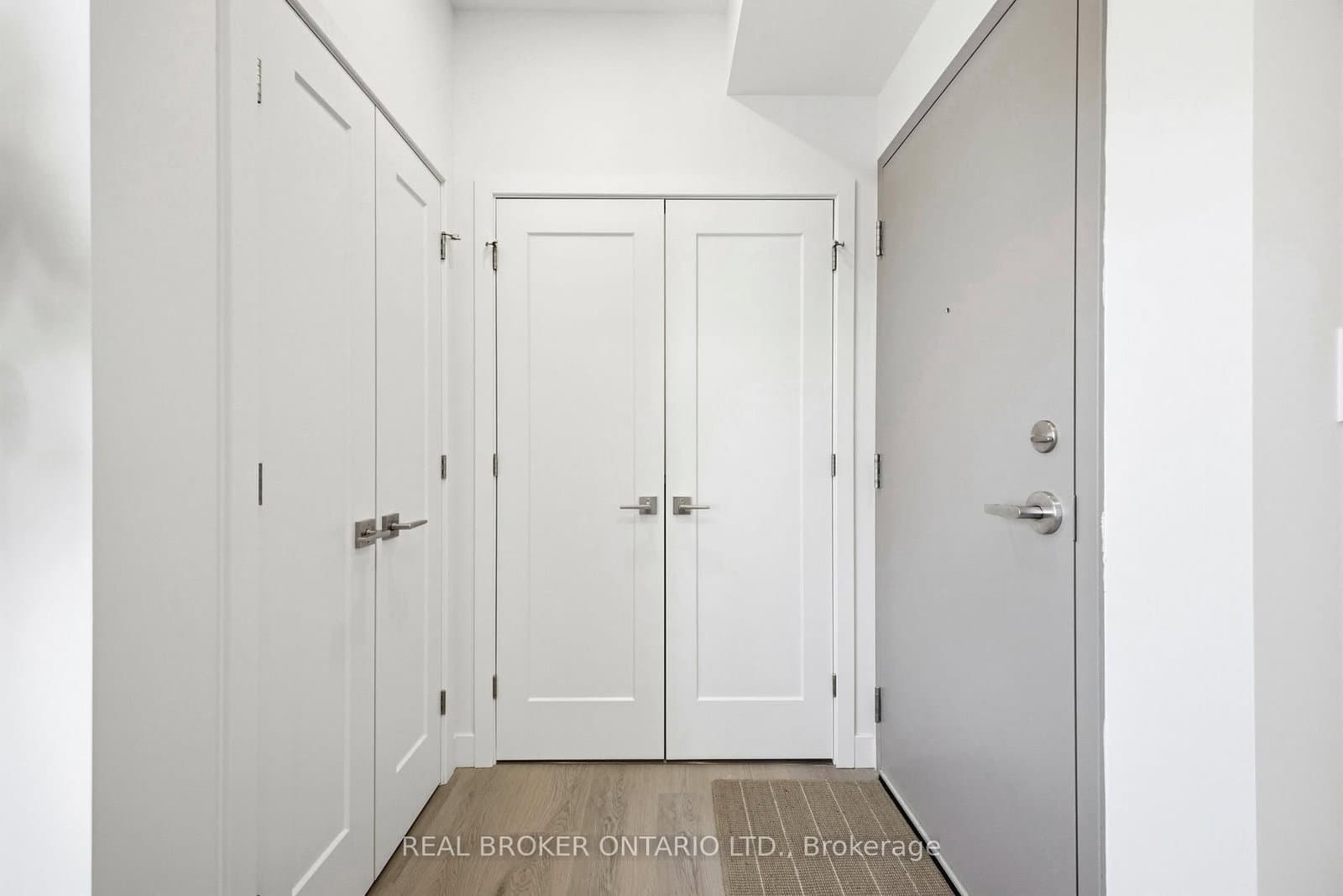 184 Woodroffe Avenue, Unit 6 - Image 2