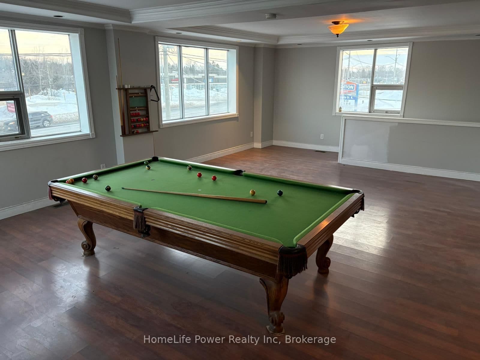 1426 Victoria Street N, Unit Upper Unit - Image 1