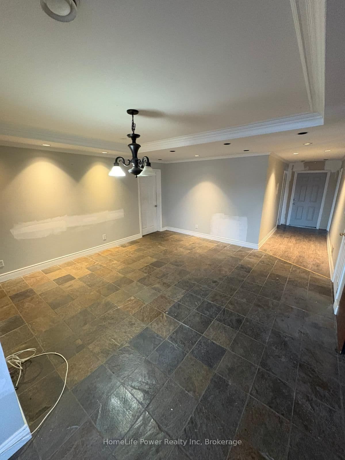1426 Victoria Street N, Unit Upper Unit - Image 6