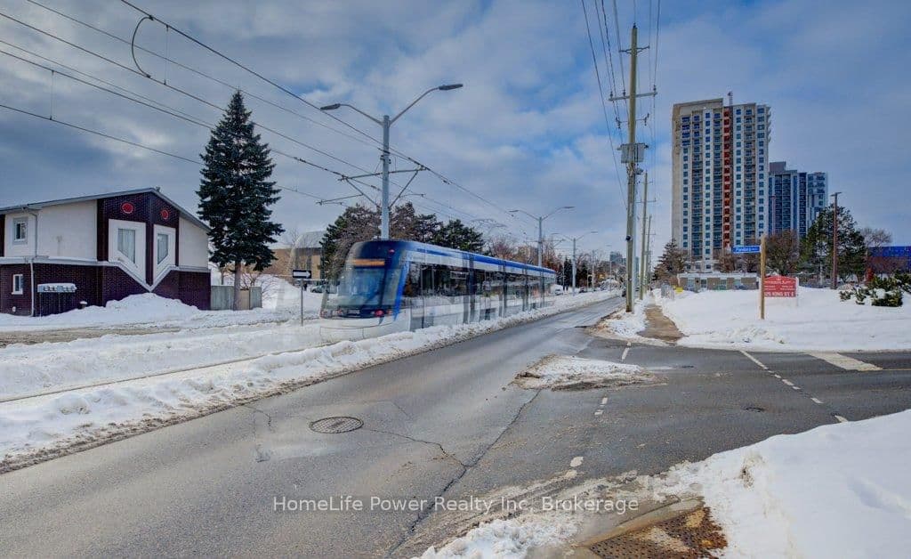 354 Charles Street E - Image 4