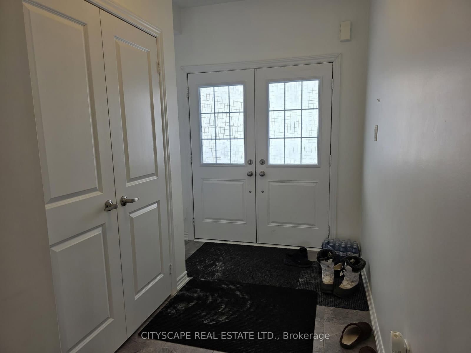 351 Ridley Crescent - Image 5