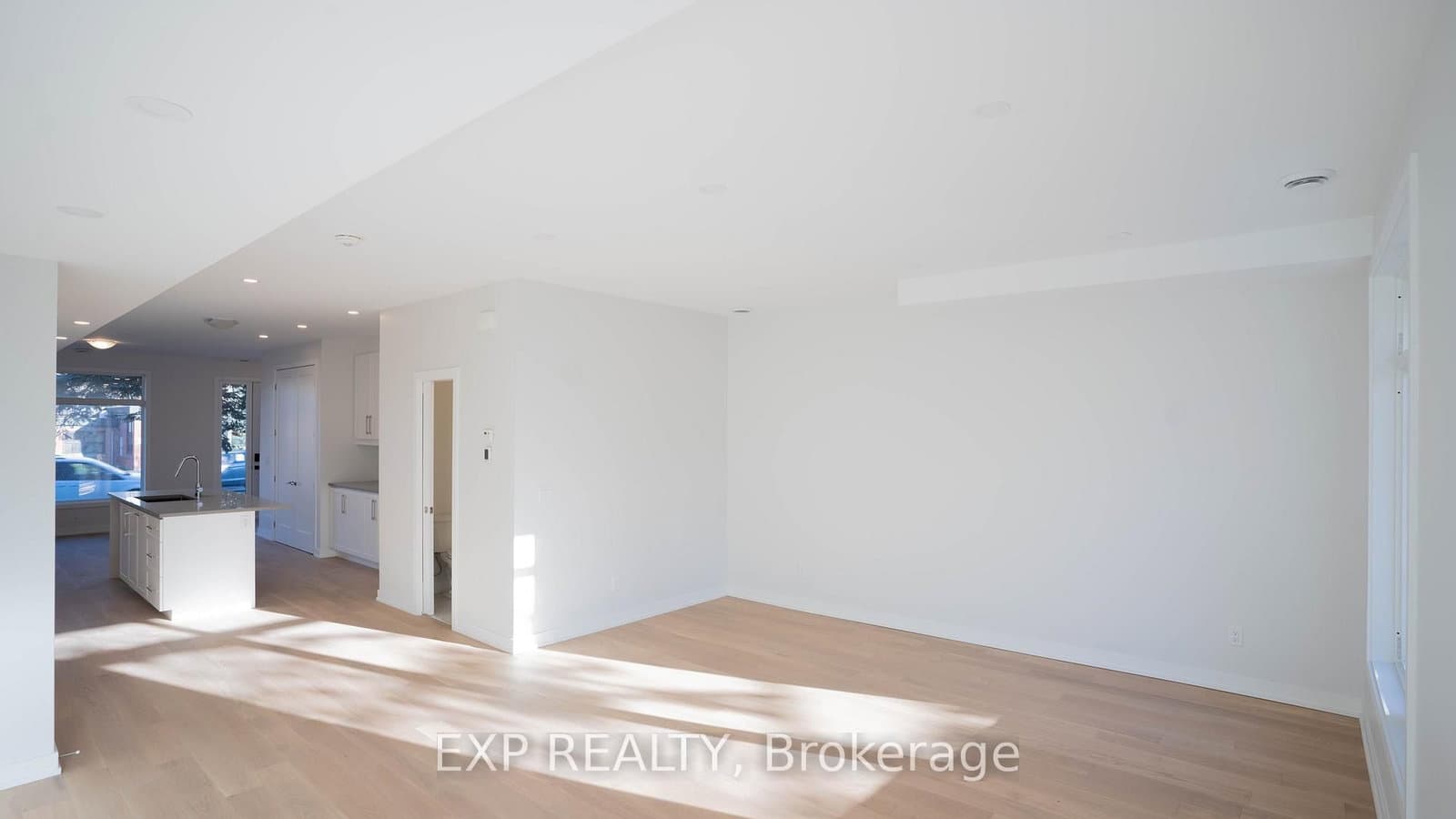 236 Woodroffe Avenue N - Image 6