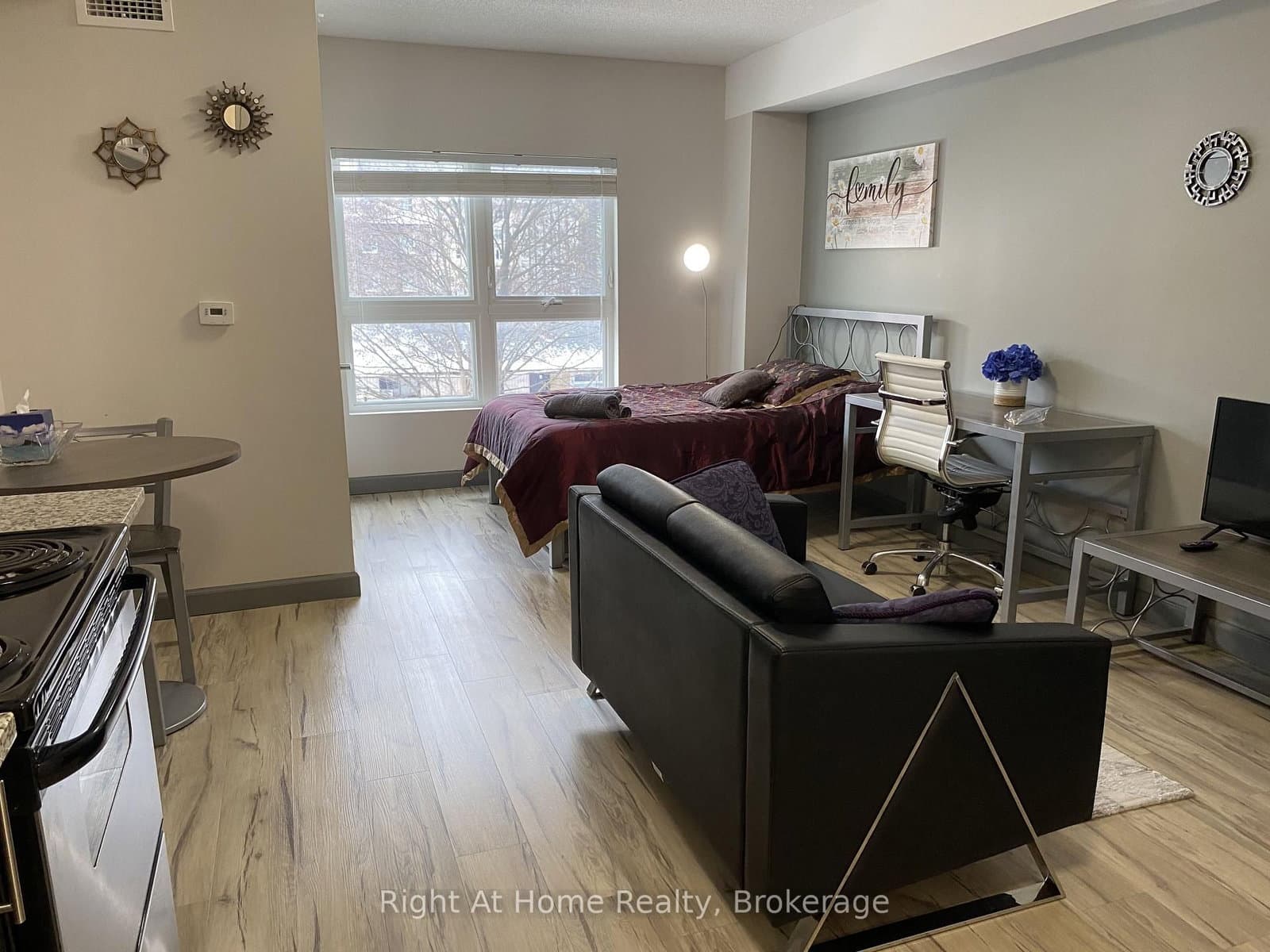 258A Sunview Street, Unit 1710 - Image 4