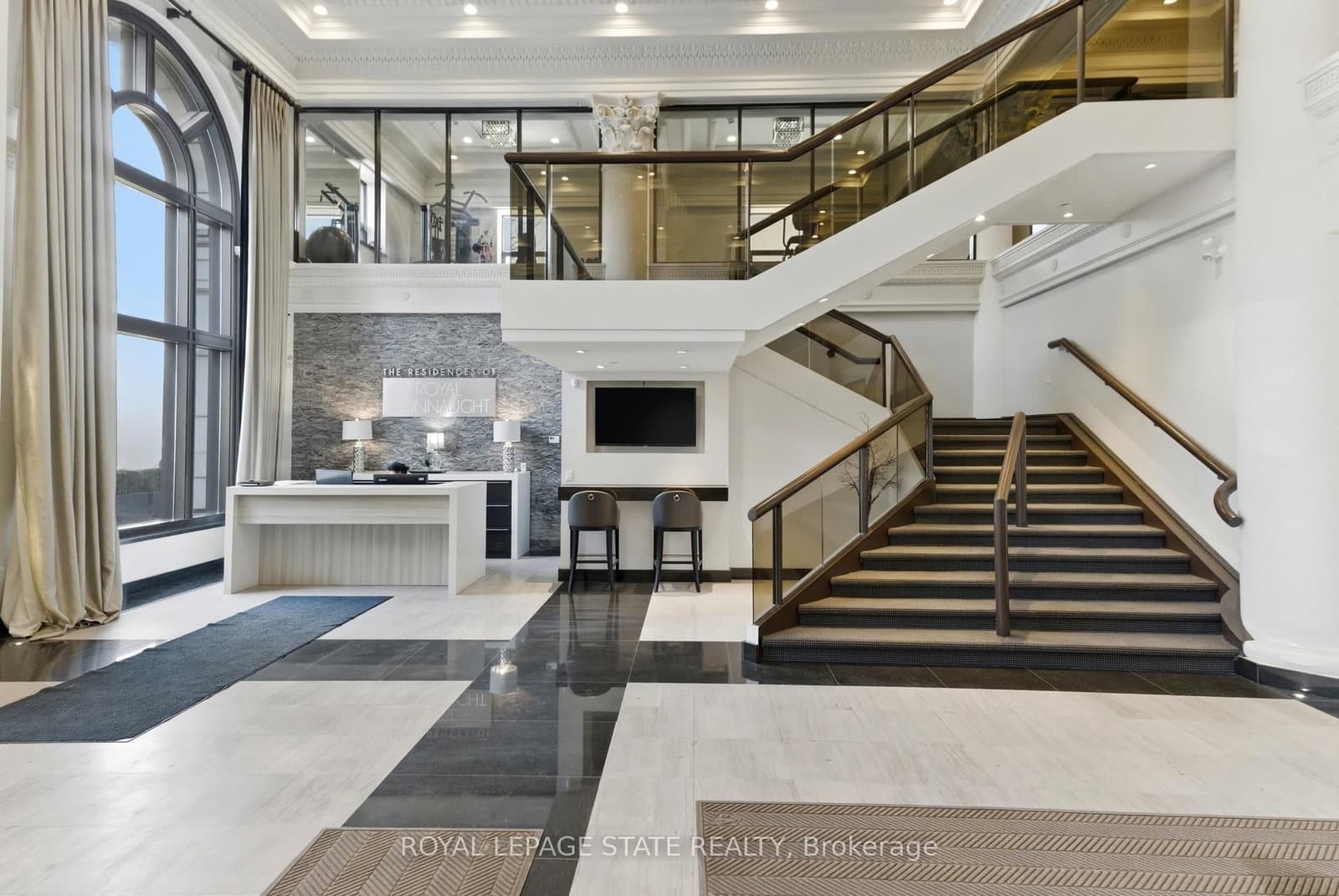 112 King Street E, Unit PH4 - Image 4