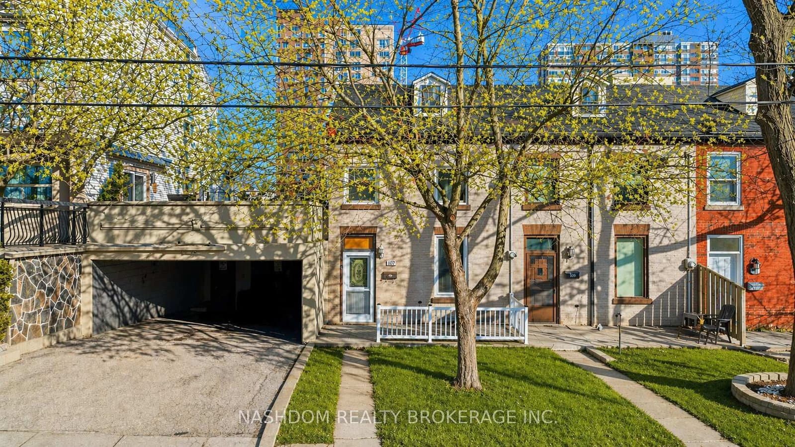 107 Queen Street S - Image 1
