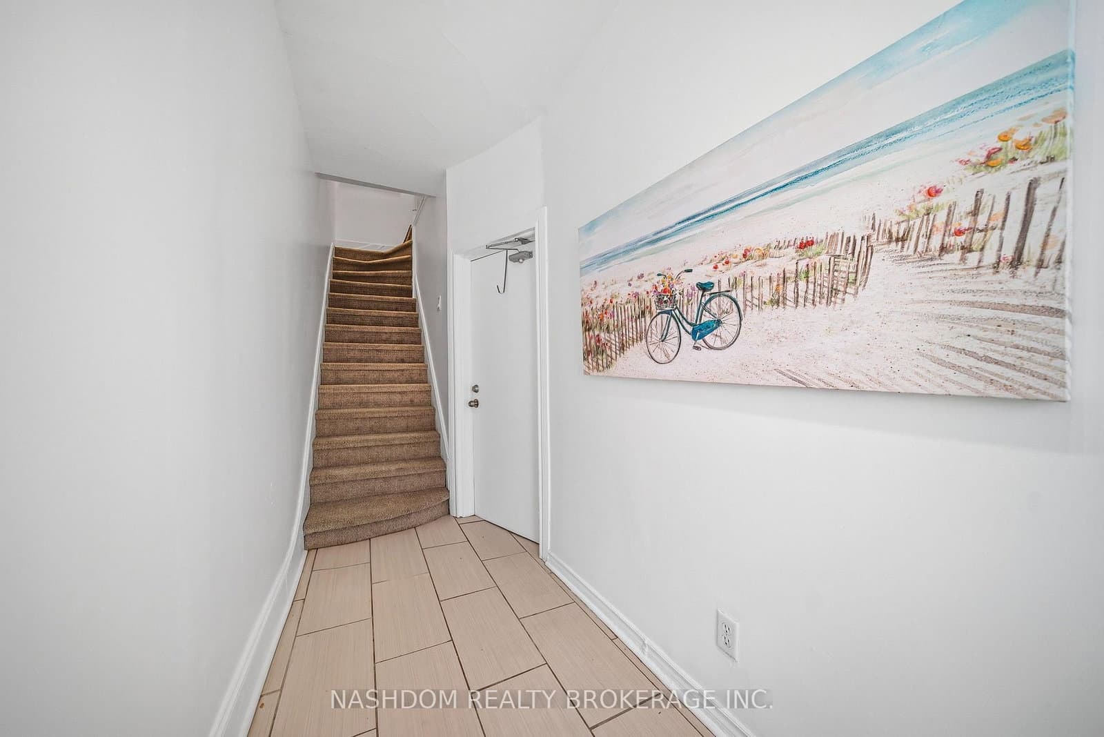 107 Queen Street S - Image 4