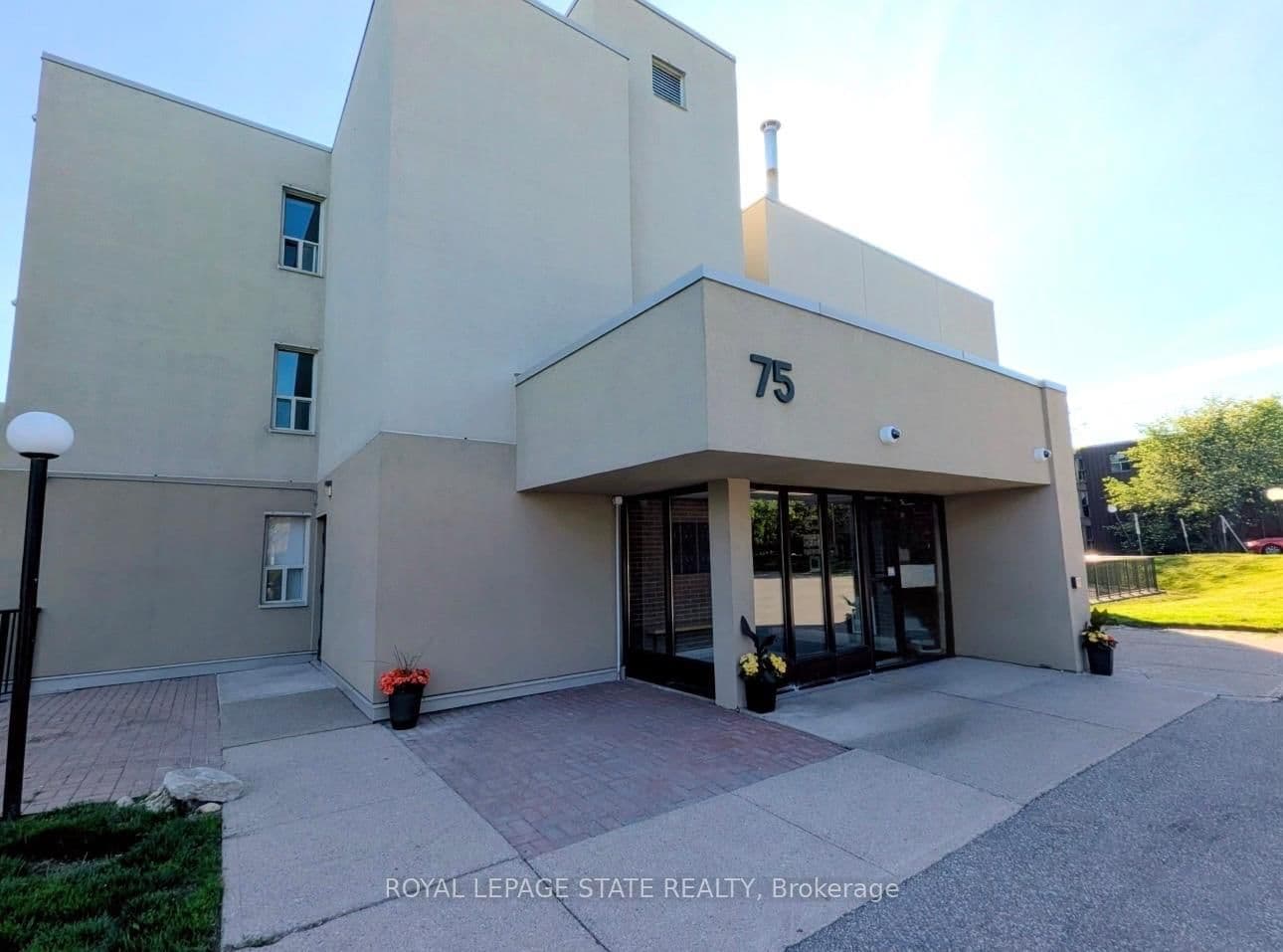 75 Silvercreek Parkway N, Unit 308 - Image 1