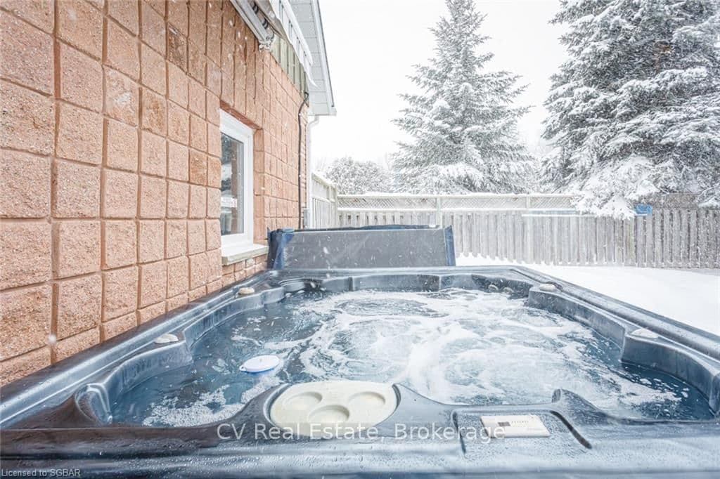 102 LIISA'S Lane - Image 4