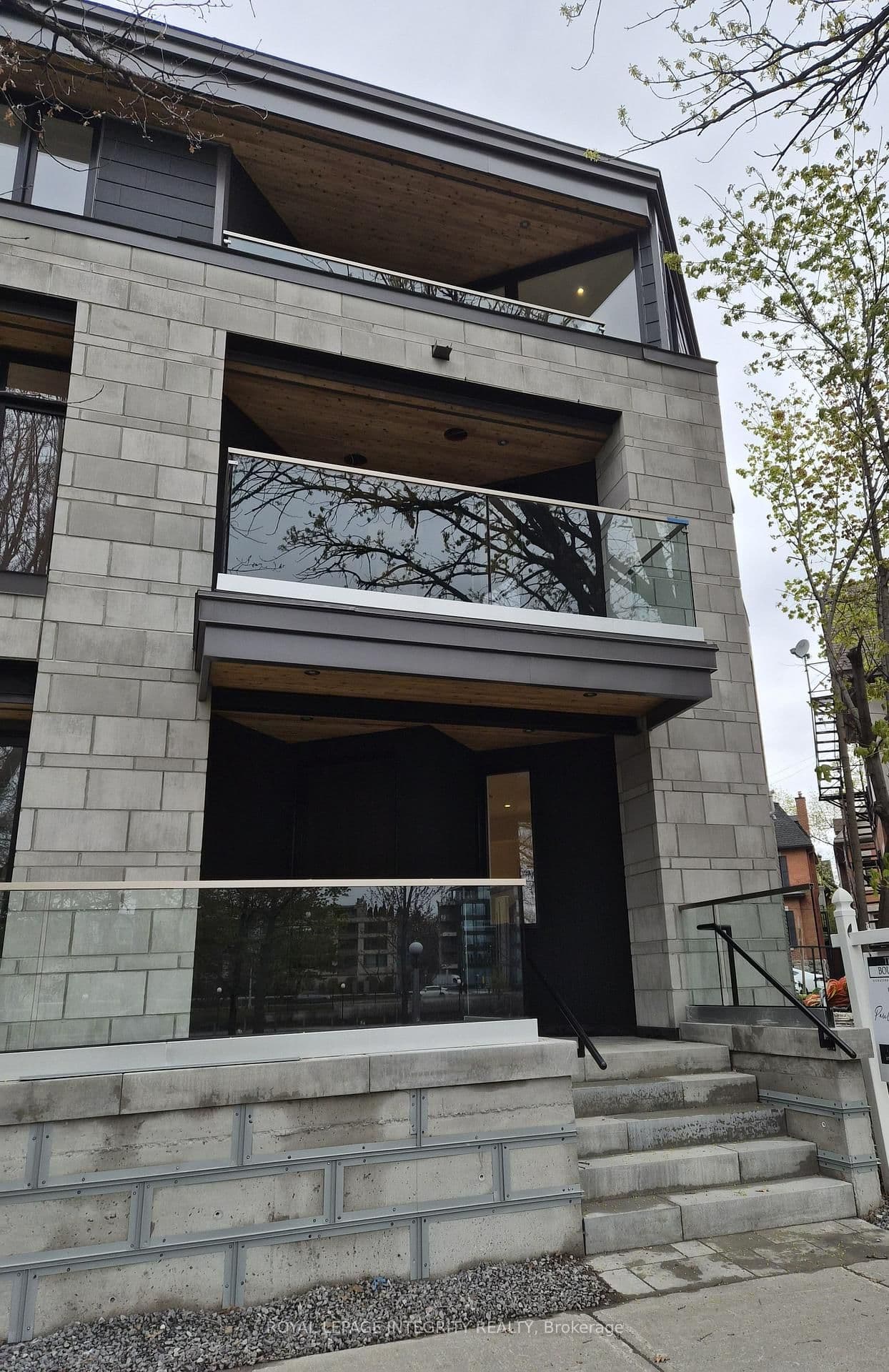 112 Queen Elizabeth Drive - Image 3