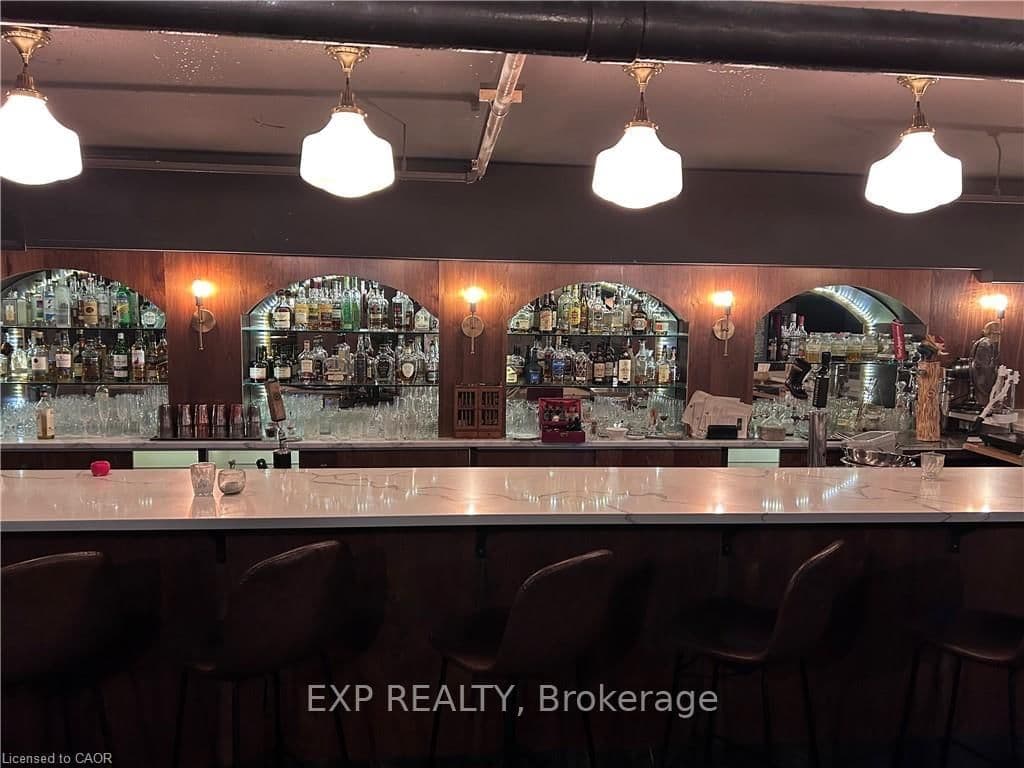 33 Queen Street S, Unit 1B - Image 6