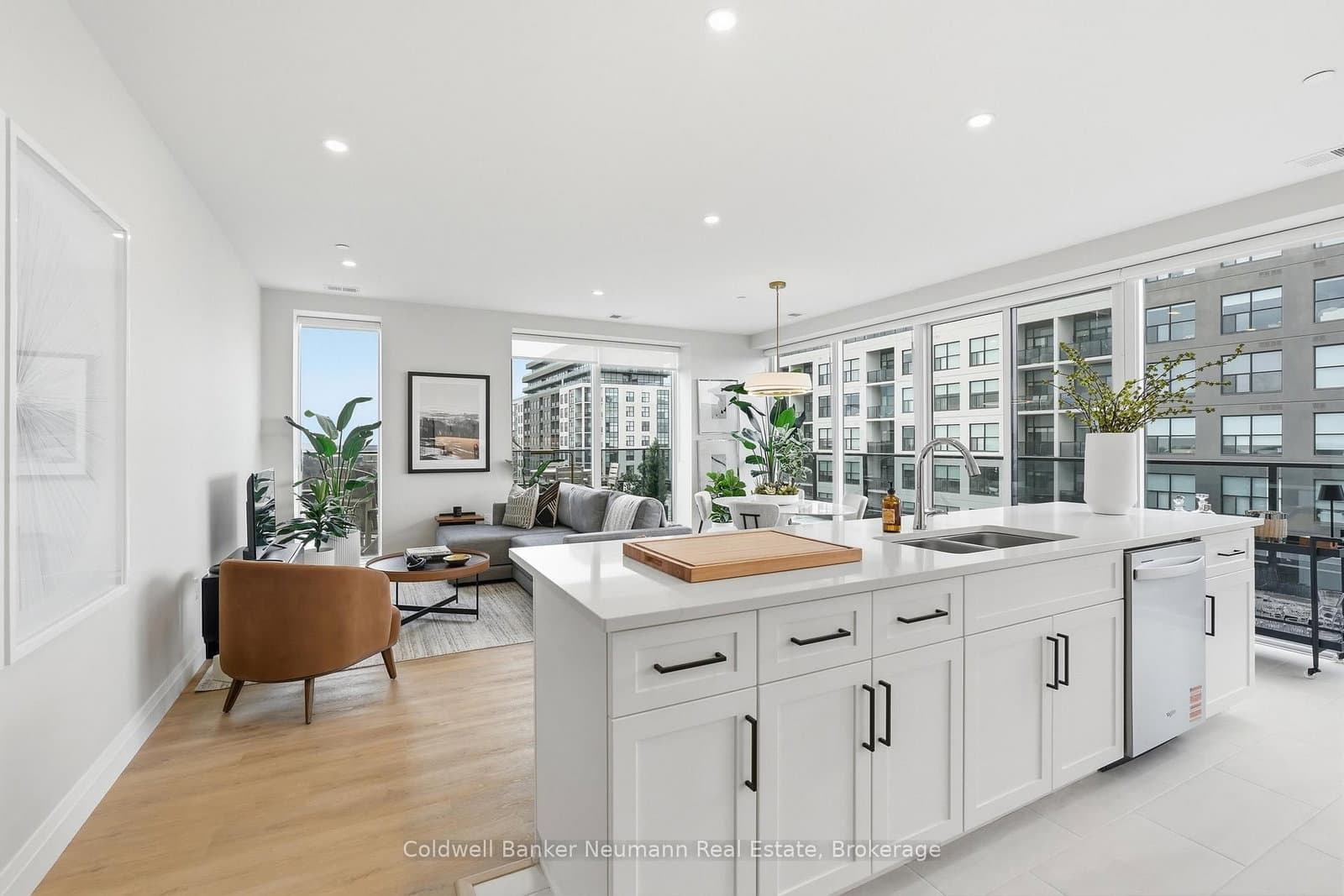 1882 Gordon Street, Unit 813 - Image 4