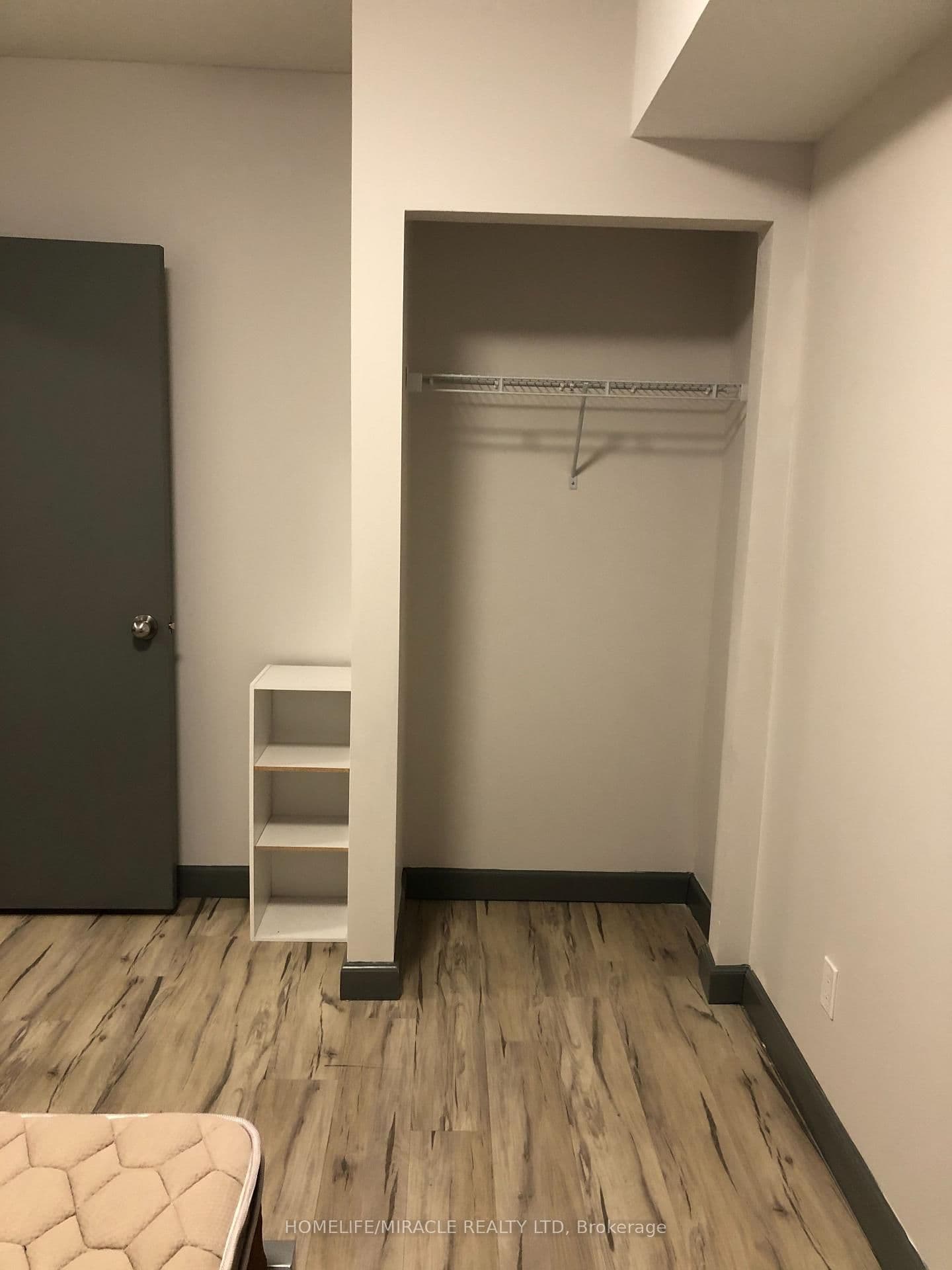 258B Sunview Street, Unit 225 - Image 2
