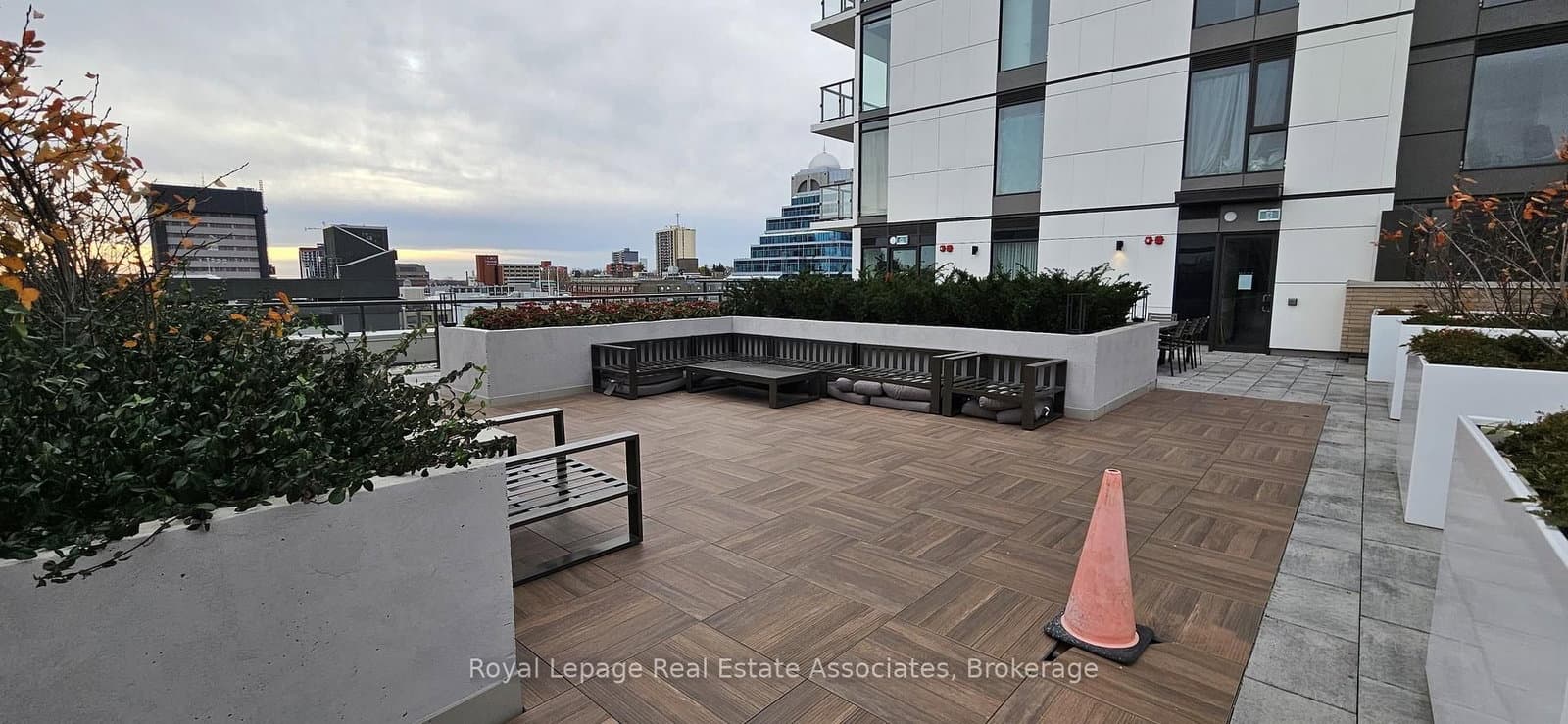 55 Duke Street W, Unit 409 - Image 5