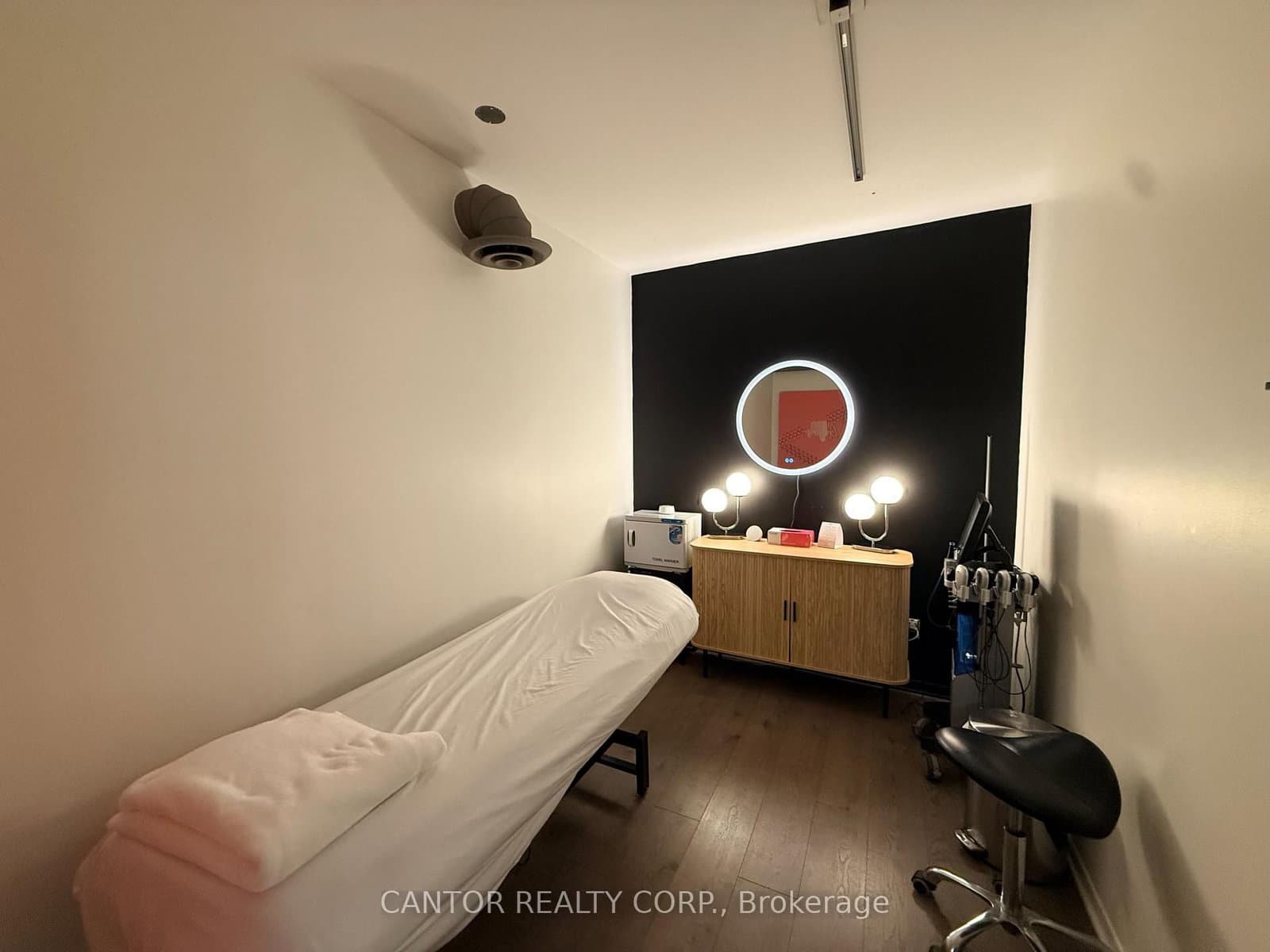 408 Churchill Avenue, Unit A - Image 6