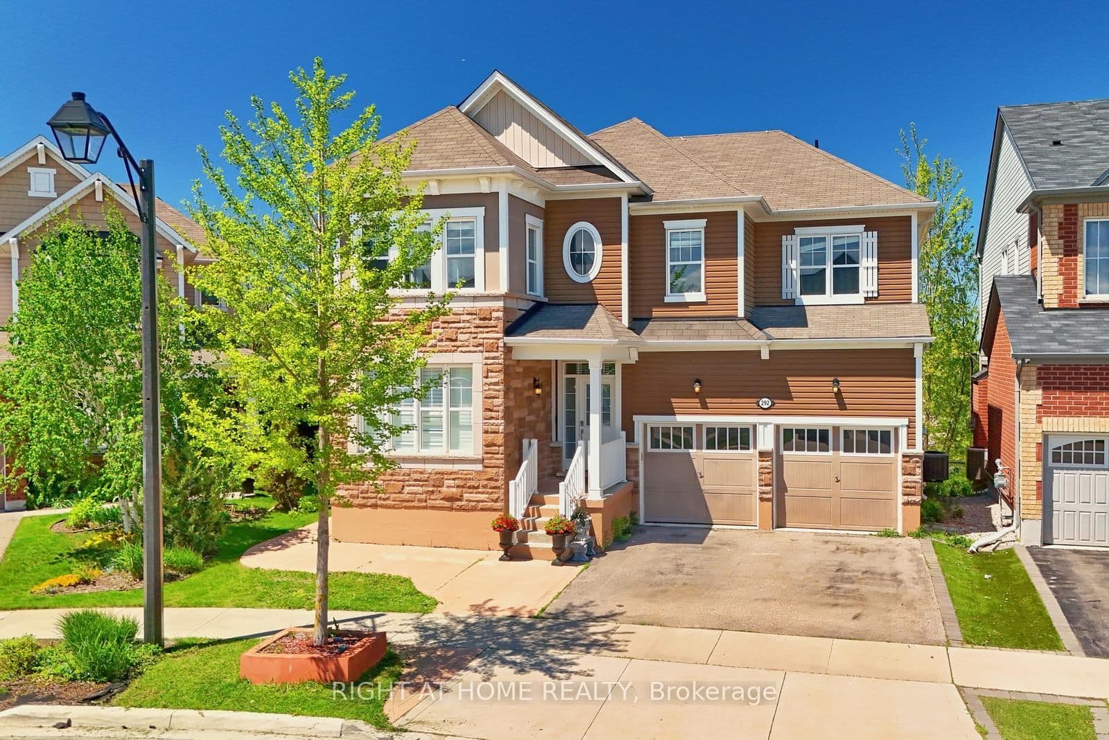 292 Falling Green Crescent - Image 1
