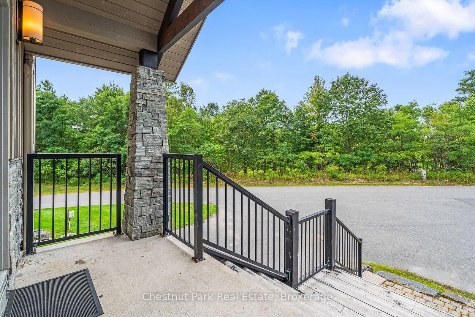 65 Rockmount Crescent - Image 3