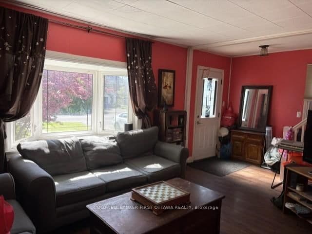 185 Compton Avenue - Image 3