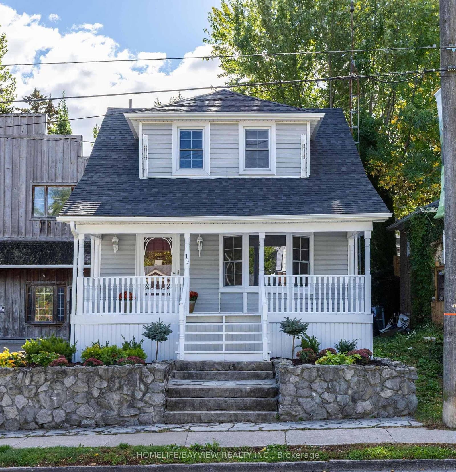 19 Main Street - Image 2