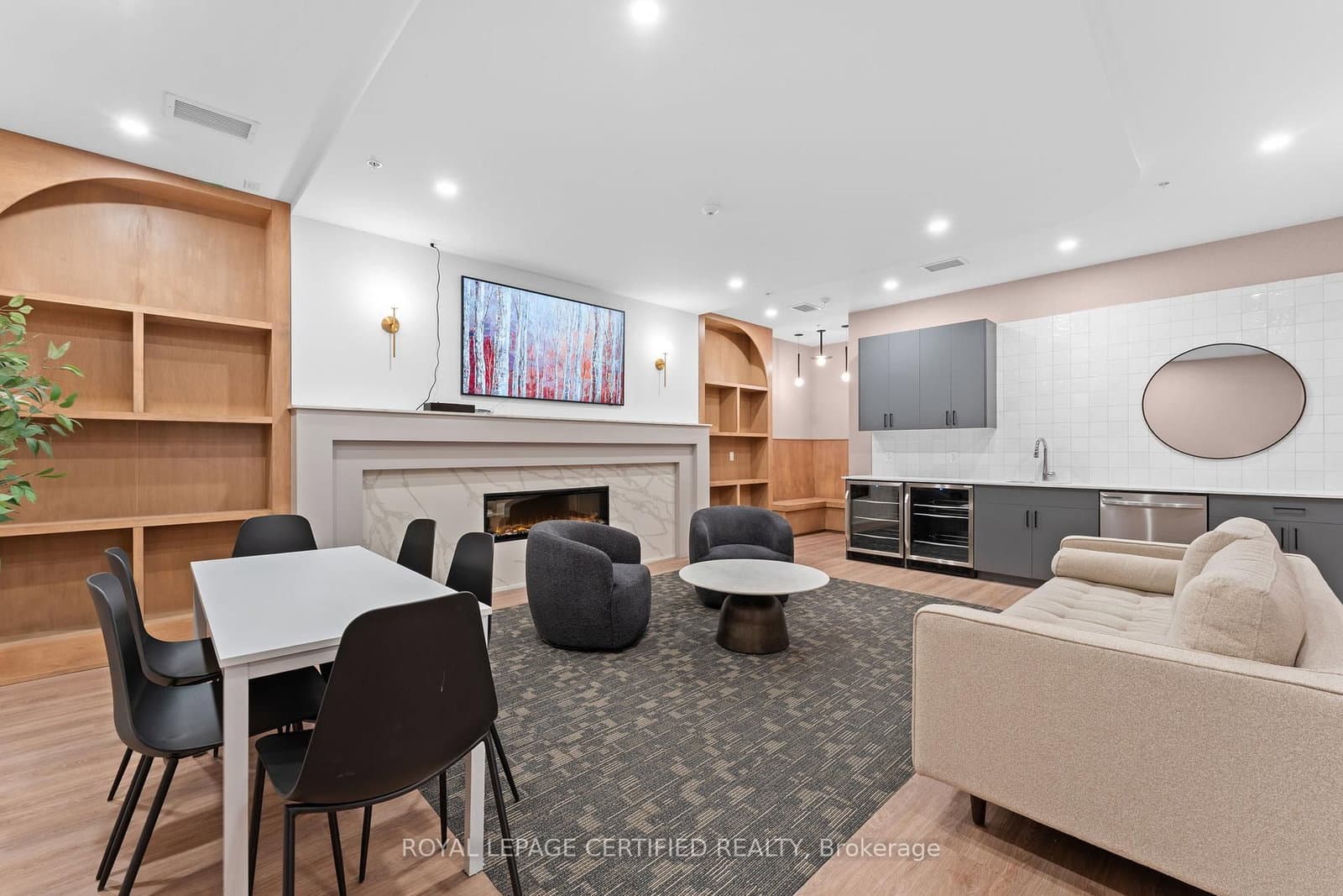 223 Princess Street, Unit 714 - Image 5