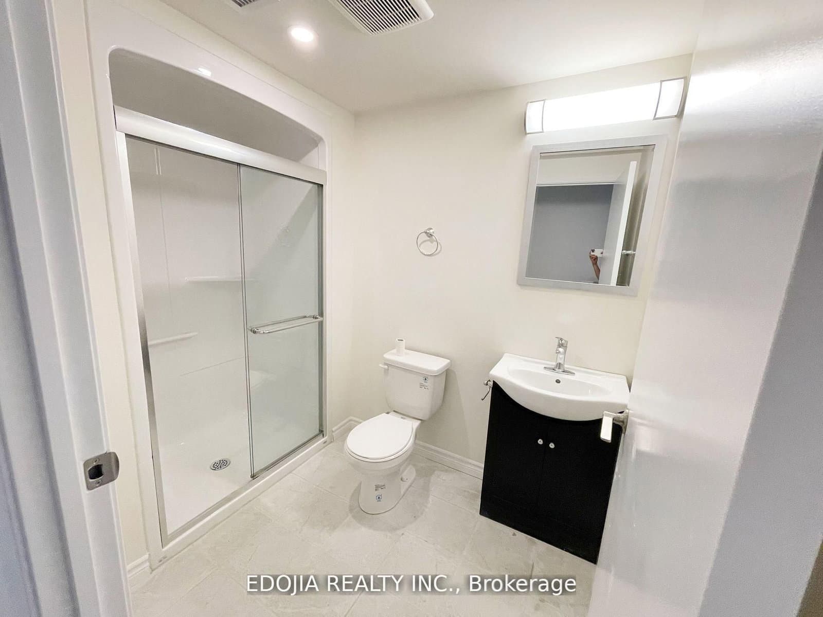 246 Lester Street, Unit 608 short term only - Image 6