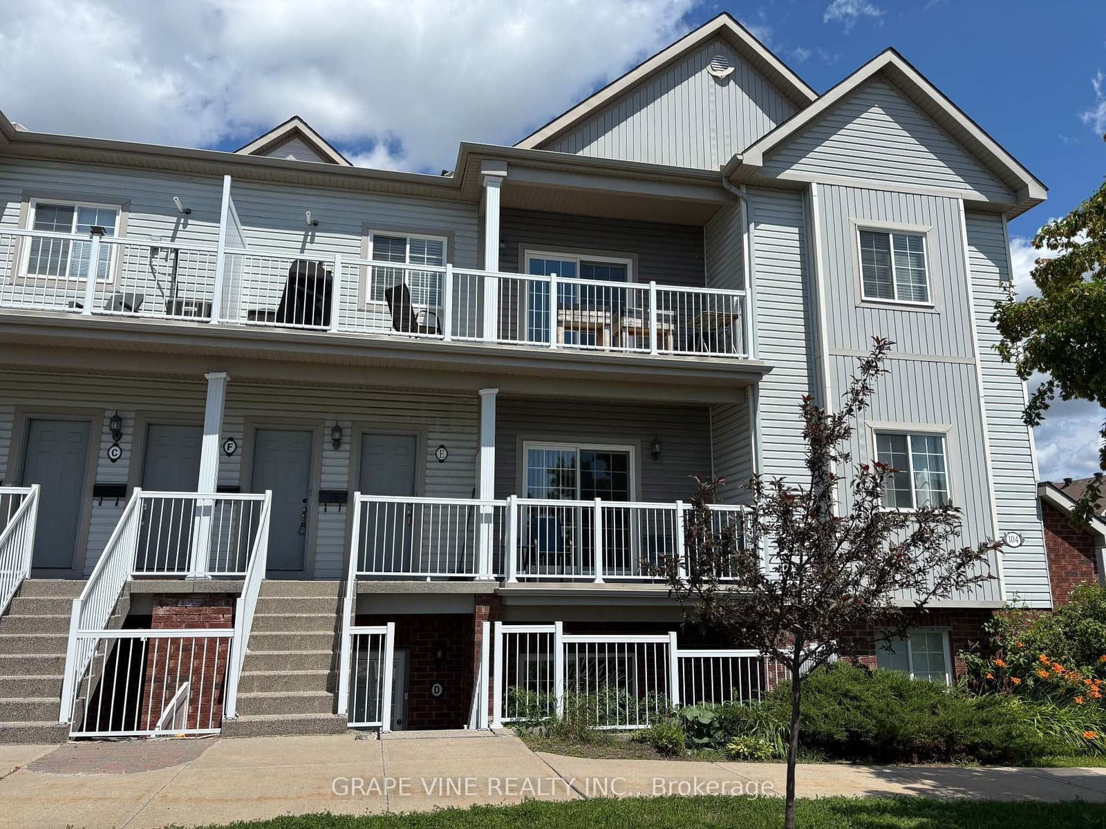 104 ARTESA Private, Unit F - Image 1