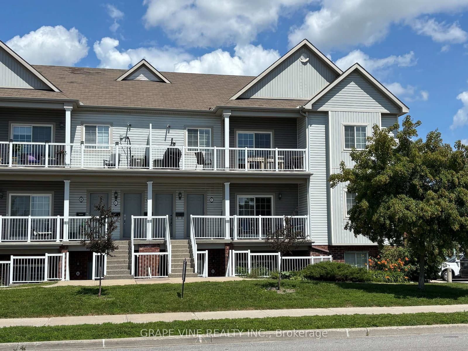 104 ARTESA Private, Unit F - Image 2