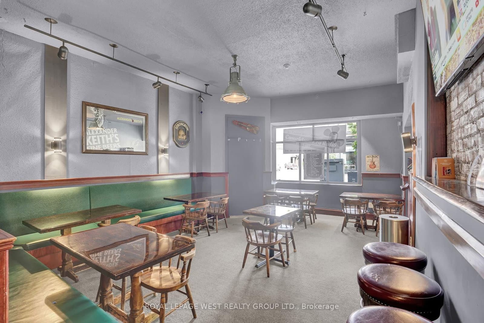 174 John Street S - Image 6