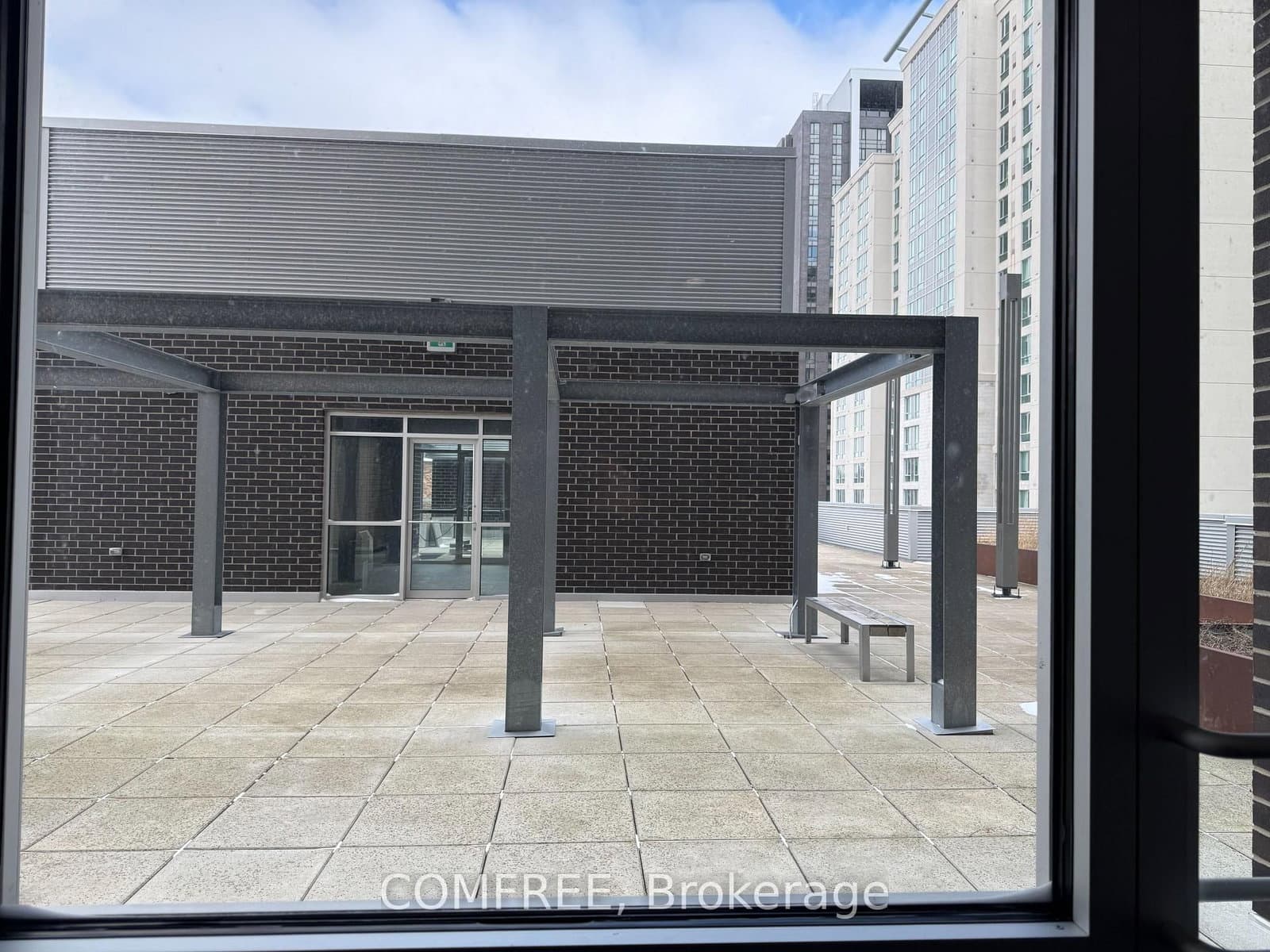 318 Spruce Street, Unit 2 - Image 4